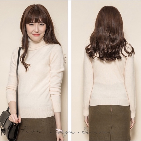 NEW Beige Cashmere Blend Long Sleeve Turtleneck Pullover - Picture 6 of 6